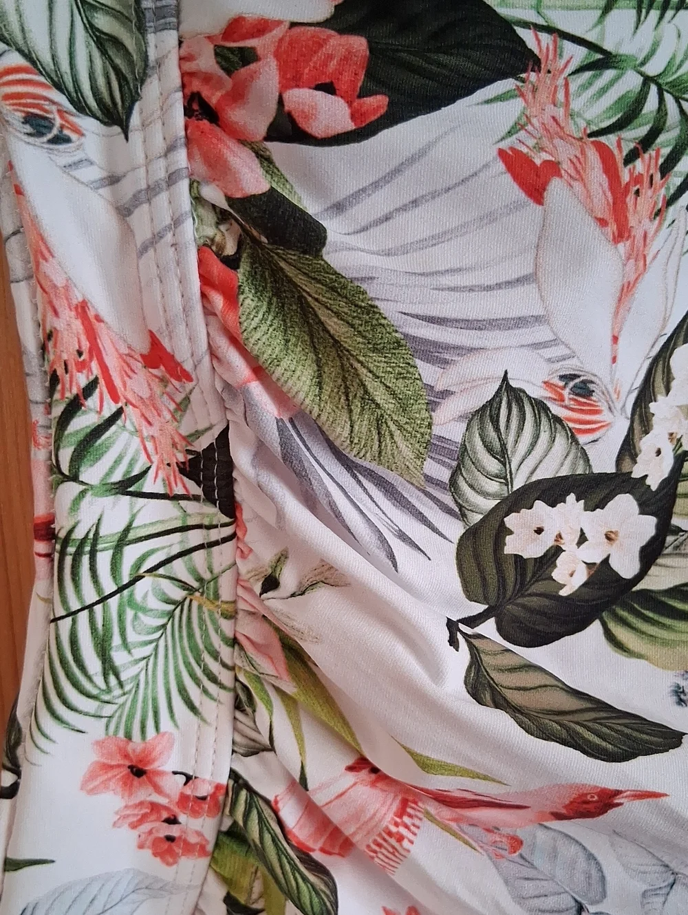 Nip Tuck Swim White Green Pink Tropical Floral Tankini Two Piece Swimsuit Size 4